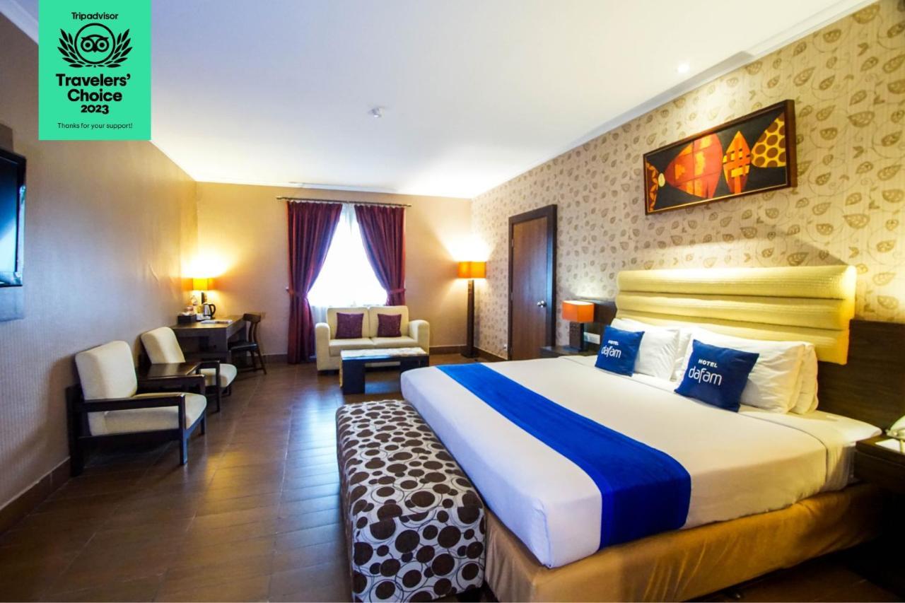 Dafam Hotel Cilacap Exterior photo